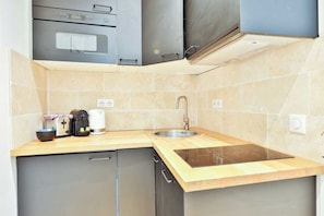 Apartment | Private kitchen