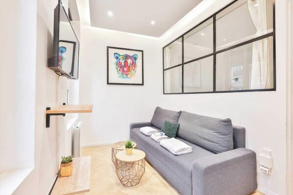Apartment | Living area - Classy Apartment in the Heart of Le Marais (Paris)