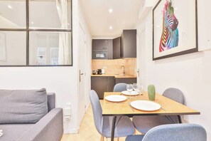 Apartment | Dining - Classy Apartment in the Heart of Le Marais (Paris)