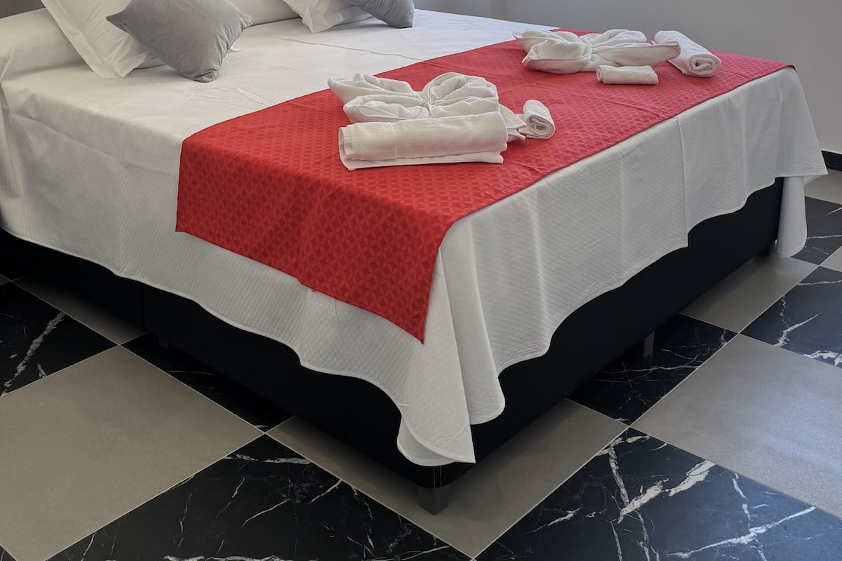 Deluxe Room | In-room safe, desk, free WiFi