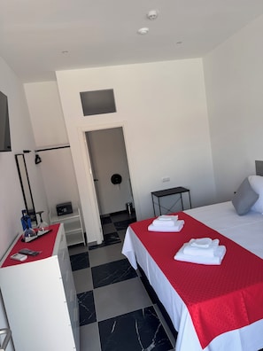 Deluxe Room | In-room safe, desk, free WiFi