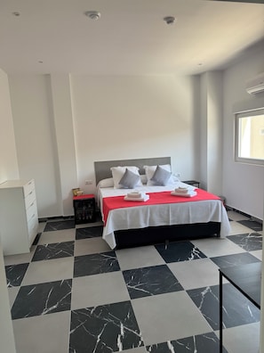 Premium Room | In-room safe, desk, free WiFi