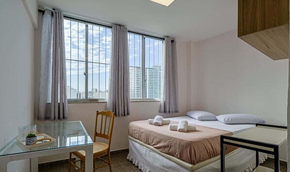 1 室のベッドルーム、WiFi、ベッドシーツ