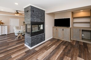 Interior - Beach Bliss – 6BR 2nd Row Duplex with Private Pool, Steps from the Ocean (Surfside Beach)