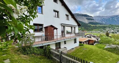 2.5 room apartment "Casa Pluschein" in a prime location in Flims / Ski Bike Hike
