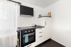 Kühlschrank, Ofen, Herdplatte, Geschirrspüler
