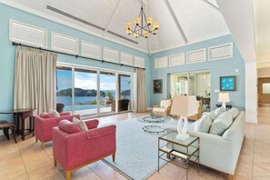 Télévision, espaces bureaux