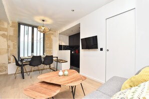 Apartment | Living area - Cozy Apartment - 1br/4p - Sentier (Paris)