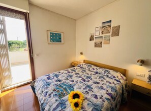 2 bedrooms - Flat With Terrace Overlooking the Pool (San Michele al Tagliamento)