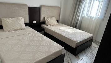 2 bedrooms, iron/ironing board, WiFi, bed sheets
