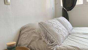 1 chambre, fer et planche Ă  repasser, Wi-Fi, draps fournis