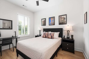 1 bedroom, desk, iron/ironing board, WiFi