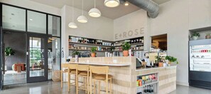 Bar (in der Unterkunft)