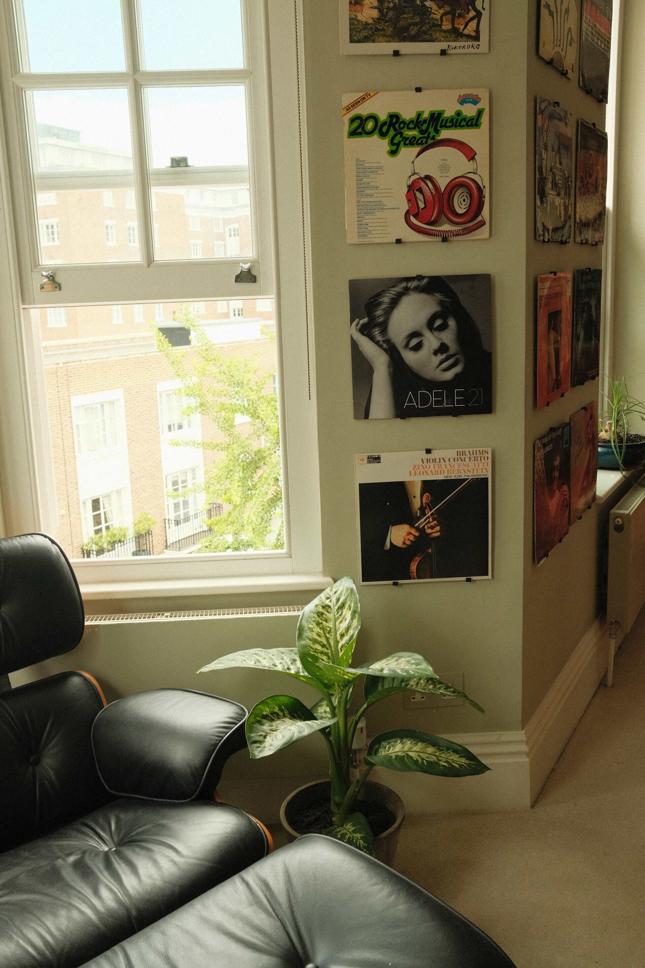 3 عدّة غرف نوم وخدمة الإنترنت