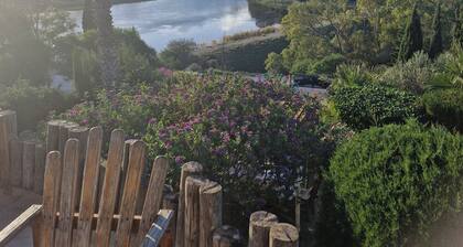 Spacious, pleasant blue apartment with large balcom, tunis ibn cina