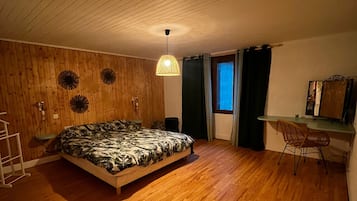 3 bedrooms, WiFi, bed sheets