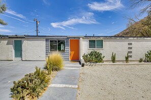 Interior - Home w/ Stunning Mountain Views in Palm Springs! (Palm Springs)