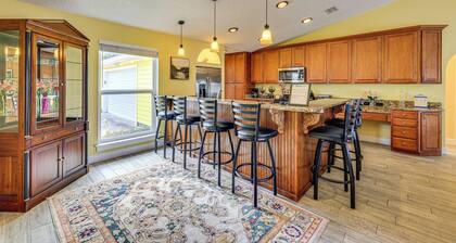 Canal-front Retreat 4 Mi to Jacksonville Beach!