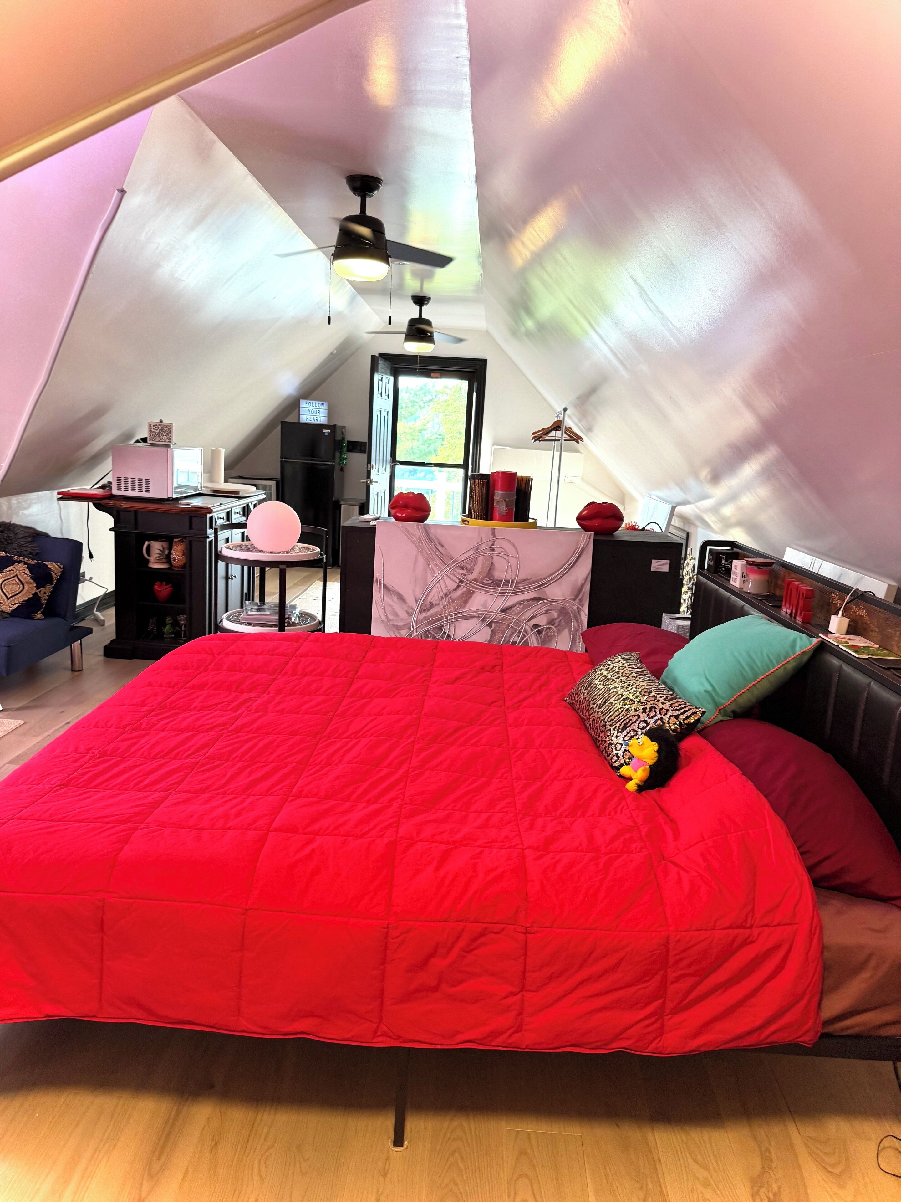 3 bedrooms, in-room safe, desk, iron/ironing board