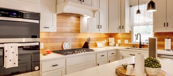 1 Mi to Landa Park: New Braunfels Home w/ Patio!