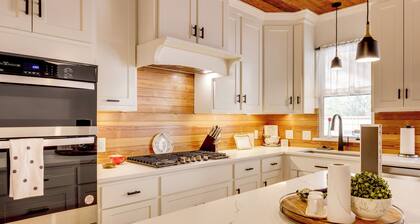 1 Mi to Landa Park: New Braunfels Home w/ Patio!