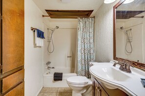 Interior - 3 Mi to Tucson Medical Center: Studio Apt w/ Patio (Tucson)