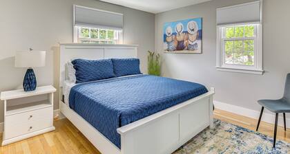 Family Gem w/ Spacious Yard: 5 Mi to Second Beach