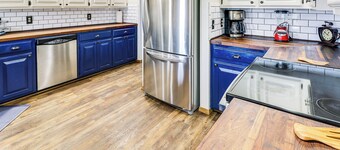 3 Mi to Downtown Roswell: Home w/ Patio + Yard