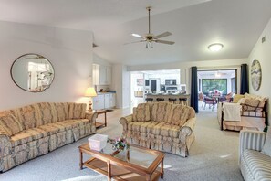 House (3 Bedrooms) | Interior - Sunroom & Dock! Canal-front Home in Port Charlotte (Port Charlotte)