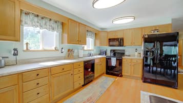 Rumah (4 Bedrooms) | Interior