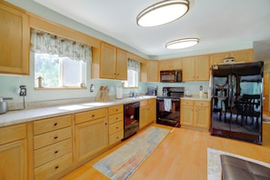 House (4 Bedrooms) | Interior