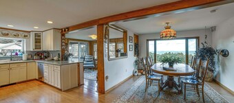 Serene Home w/ Deck, Pond & Mtn Views in Jefferson