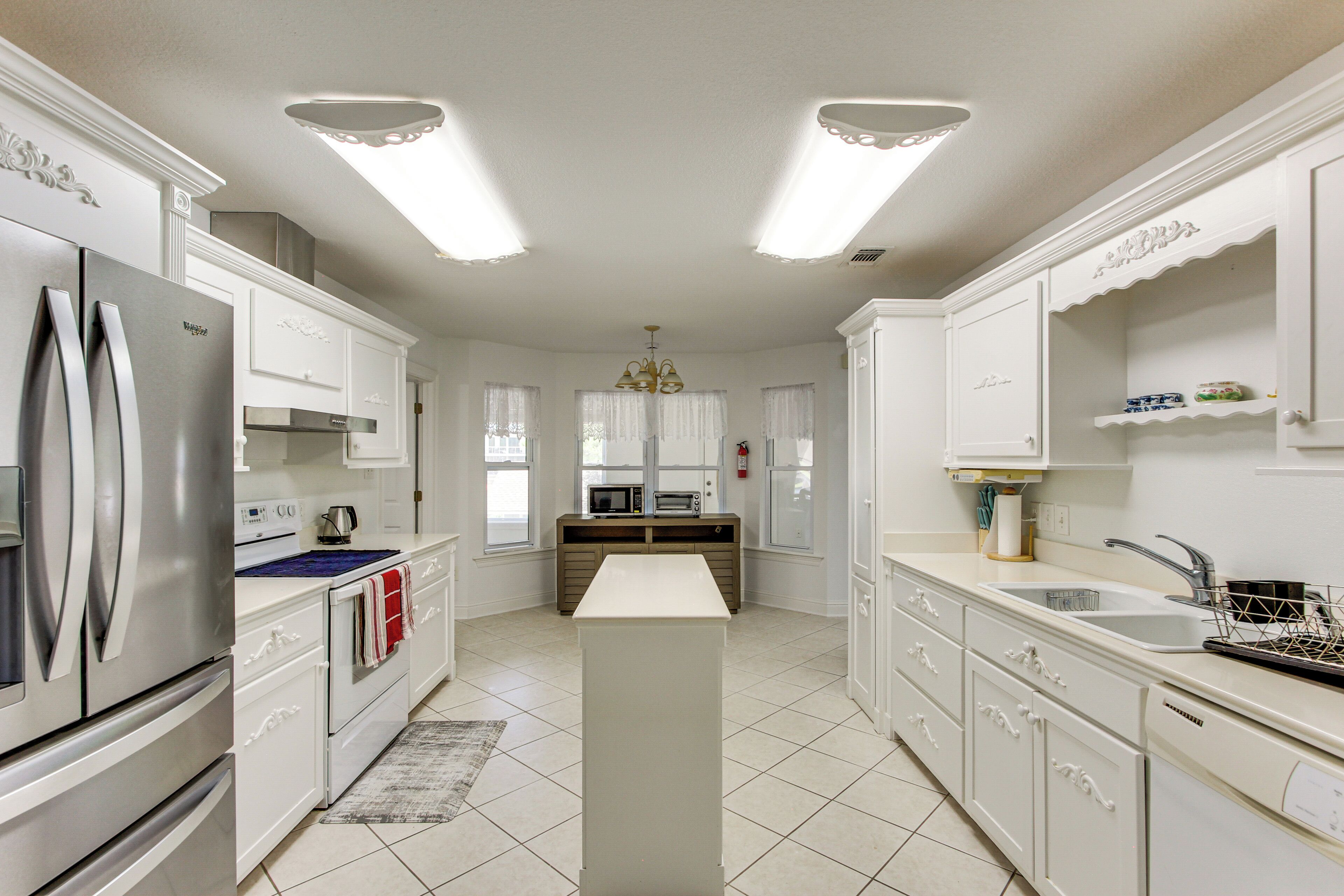 House (5 Bedrooms) | Interior