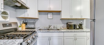 1 Mi to Sands Beach: Walkable Island Home w/ Yard!