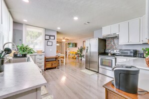 House (4 Bedrooms) | Interior