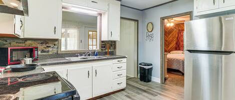 House (3 Bedrooms) | Interior