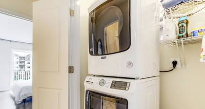 < 1 Mi to Dtwn: Waterfront Townhome in Cambridge!