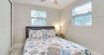 Walk to Beach: Treasure Island Gem w/ Golf Cart!