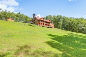 House (6 Bedrooms) | Interior - Hot Tub & Seasonal Pool! Deep Creek Group Getaway (Oakland)