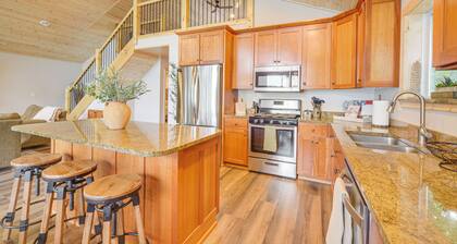 Boat Dock, BBQ & Fireside Fun: Clam Lake Cabin