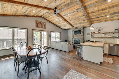 Crooked Lake Escape Near Skiing, Farms & Festivals