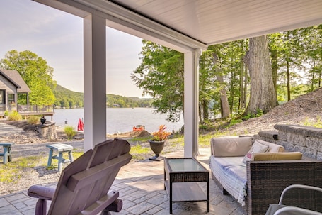 Crooked Lake Retreat: Swim, Kayak & Unwind