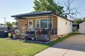 House (2 Bedrooms) | Front of property