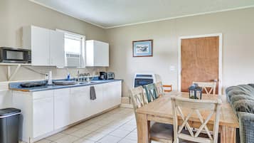 House (1 Bedroom) | Interior