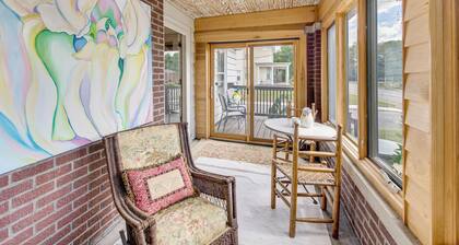 Bourbon Trail Fun: Dtwn Lebanon Home w/ Game Room