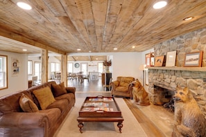 House (4 Bedrooms) | Interior