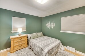 House (2 Bedrooms) | Interior