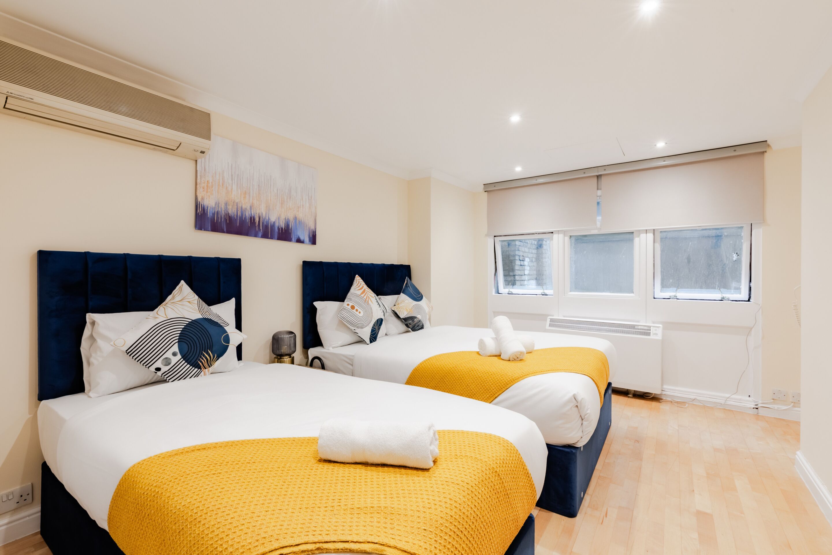 Apartemen Deluks | Tirai kedap cahaya, setrika/meja setrika, dan Wi-Fi gratis