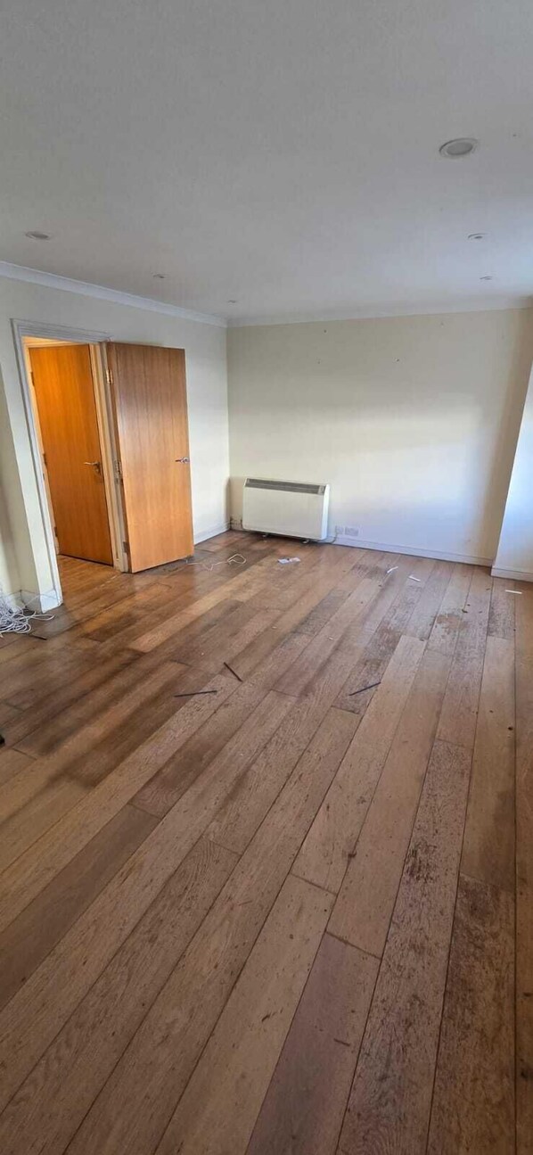 Familie appartement, privébadkamer | Verduisterende gordijnen, een strijkplank/strijkijzer, gratis wifi