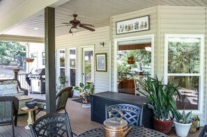 Outdoor dining - 18997 - 97 Panorama Drive (Hot Springs Village)